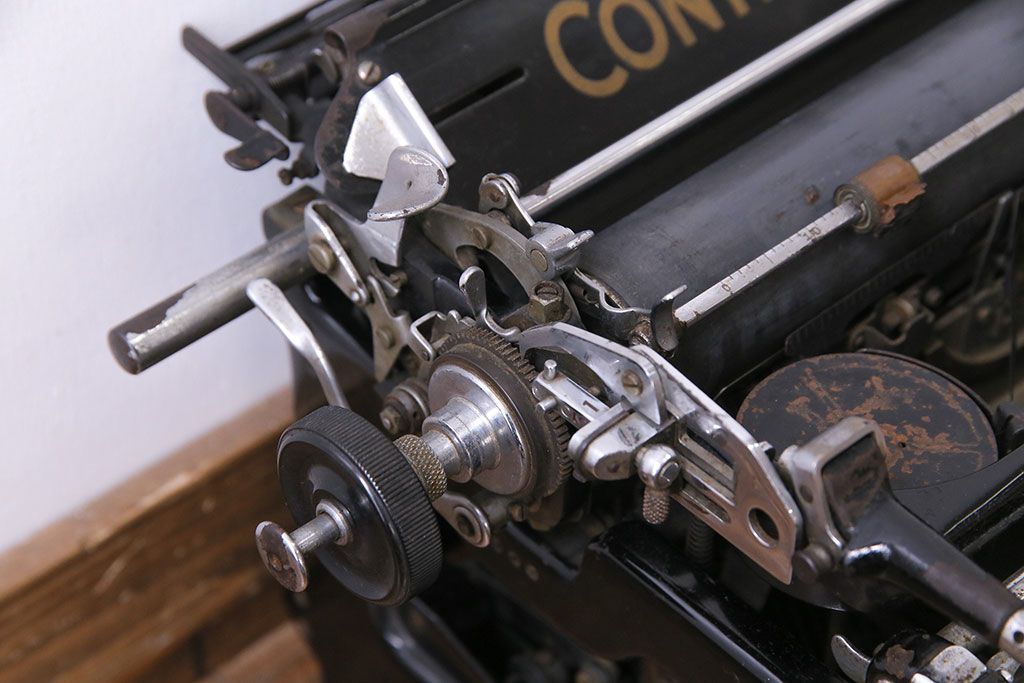 アンティーク雑貨　ドイツ製　WANDERER-WERKE(ヴォルケ社) CONTINENTAL　高級感漂うタイプライター