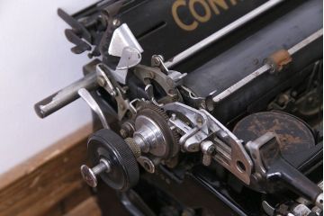 アンティーク雑貨　ドイツ製　WANDERER-WERKE(ヴォルケ社) CONTINENTAL　高級感漂うタイプライター