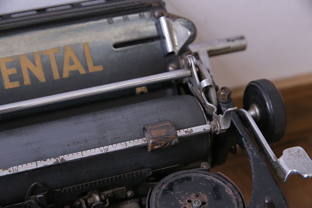 アンティーク雑貨　ドイツ製　WANDERER-WERKE(ヴォルケ社) CONTINENTAL　高級感漂うタイプライター