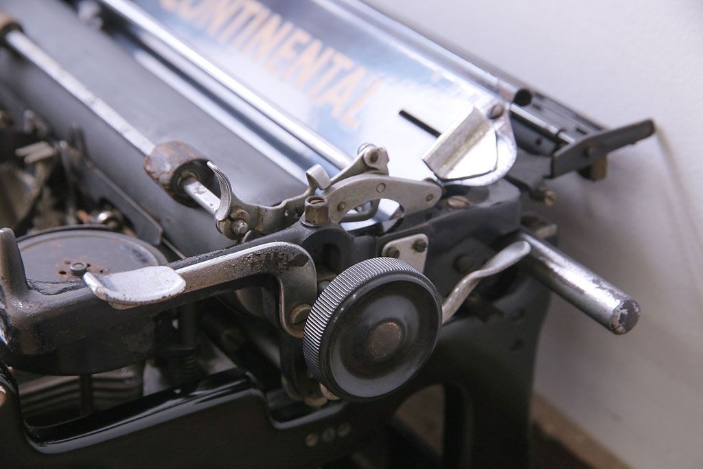 アンティーク雑貨　ドイツ製　WANDERER-WERKE(ヴォルケ社) CONTINENTAL　高級感漂うタイプライター