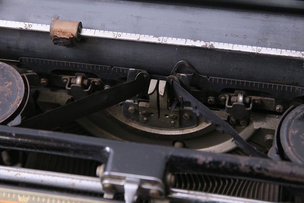 アンティーク雑貨　ドイツ製　WANDERER-WERKE(ヴォルケ社) CONTINENTAL　高級感漂うタイプライター