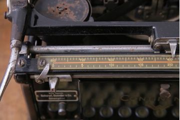 アンティーク雑貨　ドイツ製　WANDERER-WERKE(ヴォルケ社) CONTINENTAL　高級感漂うタイプライター