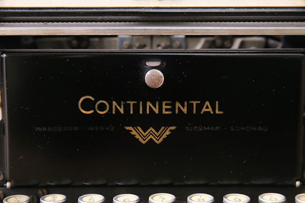 アンティーク雑貨　ドイツ製　WANDERER-WERKE(ヴォルケ社) CONTINENTAL　高級感漂うタイプライター