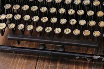 アンティーク雑貨　ドイツ製　WANDERER-WERKE(ヴォルケ社) CONTINENTAL　高級感漂うタイプライター