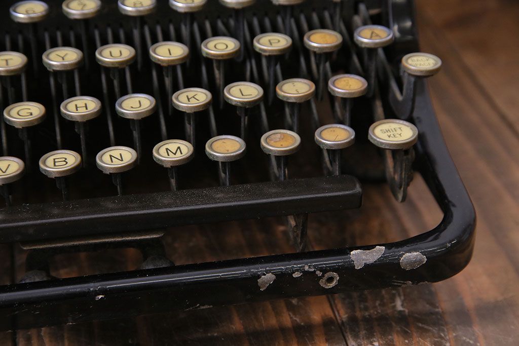 アンティーク雑貨　ドイツ製　WANDERER-WERKE(ヴォルケ社) CONTINENTAL　高級感漂うタイプライター