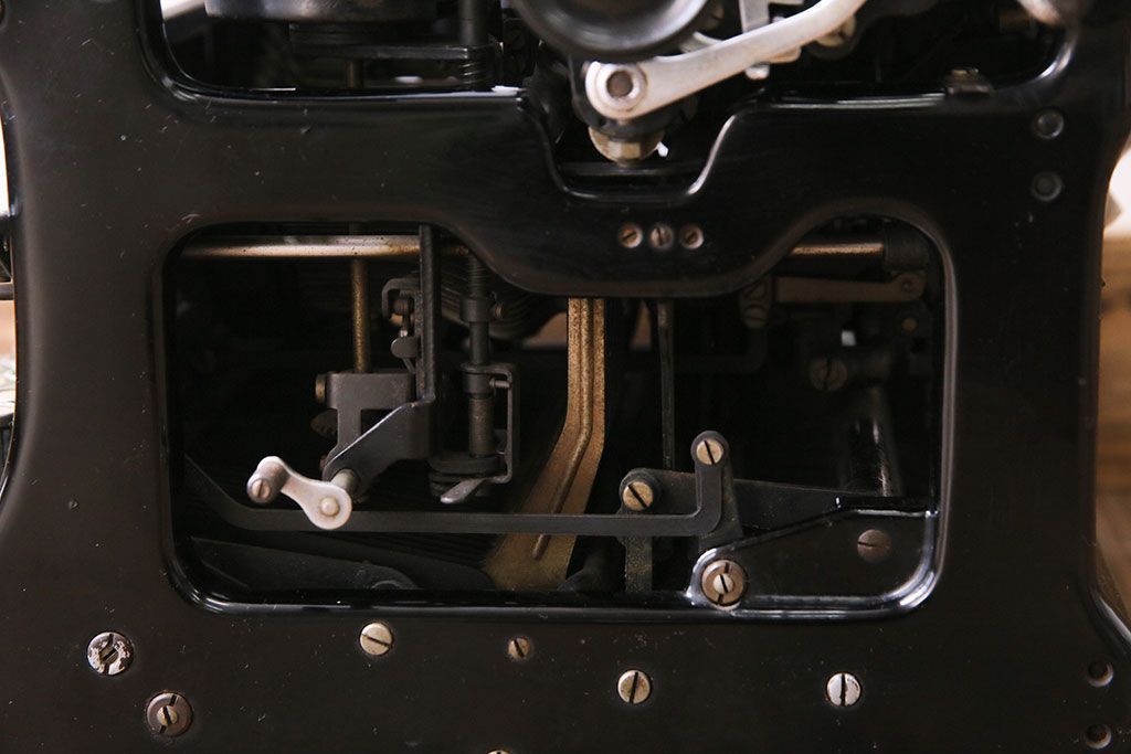 アンティーク雑貨　ドイツ製　WANDERER-WERKE(ヴォルケ社) CONTINENTAL　高級感漂うタイプライター