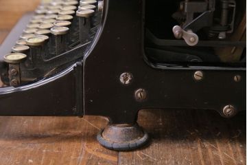 アンティーク雑貨　ドイツ製　WANDERER-WERKE(ヴォルケ社) CONTINENTAL　高級感漂うタイプライター