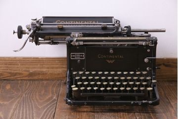アンティーク雑貨　ドイツ製　WANDERER-WERKE(ヴォルケ社) CONTINENTAL　高級感漂うタイプライター