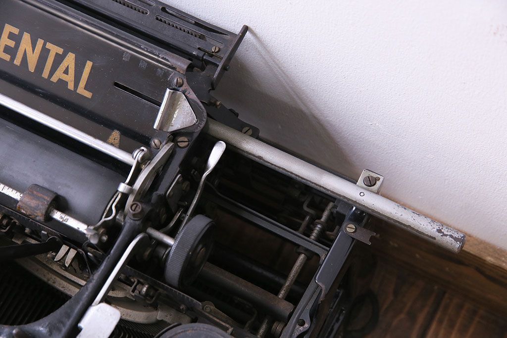 アンティーク雑貨　ドイツ製　WANDERER-WERKE(ヴォルケ社) CONTINENTAL　高級感漂うタイプライター