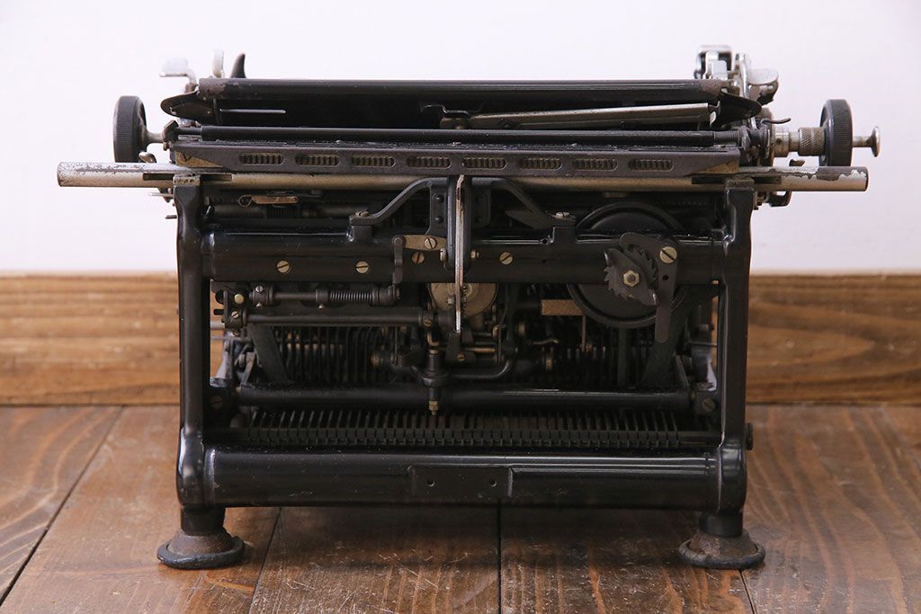 アンティーク雑貨　ドイツ製　WANDERER-WERKE(ヴォルケ社) CONTINENTAL　高級感漂うタイプライター