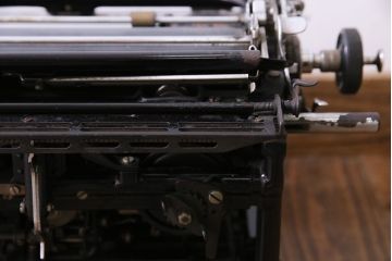 アンティーク雑貨　ドイツ製　WANDERER-WERKE(ヴォルケ社) CONTINENTAL　高級感漂うタイプライター