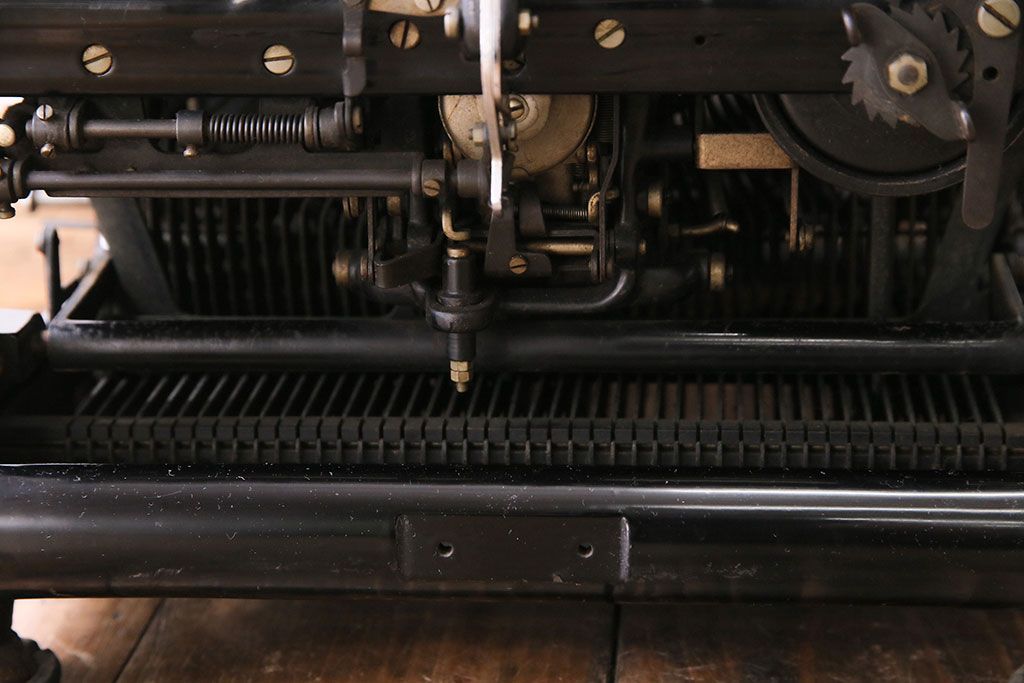 アンティーク雑貨　ドイツ製　WANDERER-WERKE(ヴォルケ社) CONTINENTAL　高級感漂うタイプライター