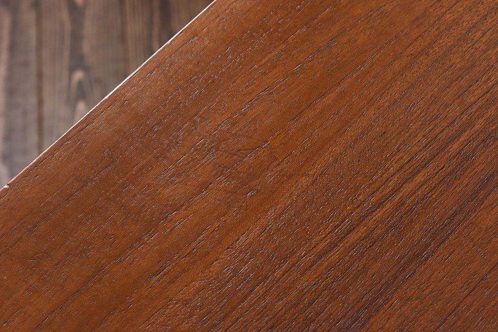 北欧ビンテージ家具　チーク材　大きな丸い取っ手が愛らしいチェスト(サイドチェスト、引き出し、ドロワー)