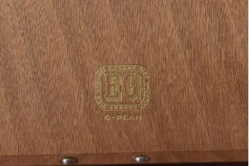 北欧家具　G-PLAN(ジープラン)　BBシリーズ(Black&Brass)のサイドボード(サイドキャビネット)