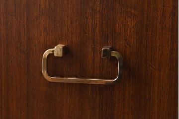 北欧家具　G-PLAN(ジープラン)　BBシリーズ(Black&Brass)のサイドボード(サイドキャビネット)