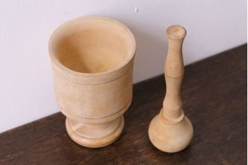 アンティーク雑貨　イギリス製　木のそのままの風合いが魅力のスパイスマッシャー(すり鉢)