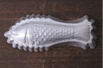 アンティーク雑貨　イギリス製　English Ironstone 魚の形のチョコレートモールド(ゼリーモールド、型、ディスプレイ)