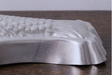 アンティーク雑貨　イギリス製　English Ironstone 魚の形のチョコレートモールド(ゼリーモールド、型、ディスプレイ)