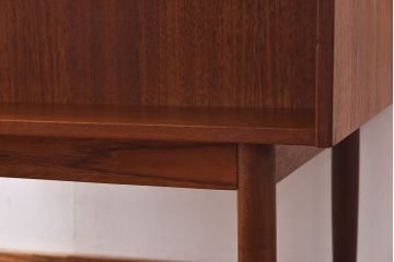 北欧家具　チーク材　曲線のフォルムが珍しいデスク(平机、在宅ワーク、在宅用ワークデスク、カウンターテーブル)