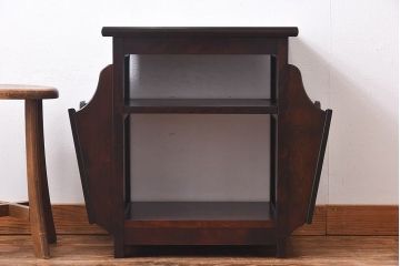 中古　絶版品!　北海道民芸家具　#440　便利な収納ポケットが付いたマガジン卓(サイドキャビネット、サイドテーブル、電話台)