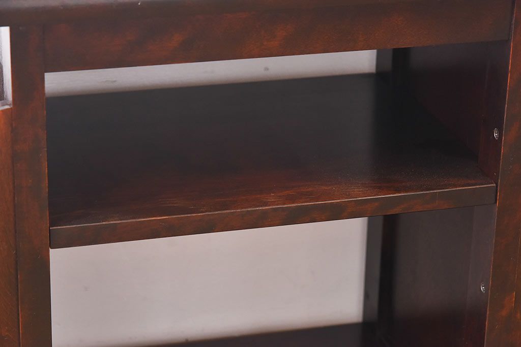 中古　絶版品!　北海道民芸家具　#440　便利な収納ポケットが付いたマガジン卓(サイドキャビネット、サイドテーブル、電話台)