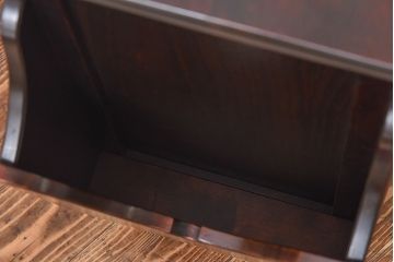 中古　絶版品!　北海道民芸家具　#440　便利な収納ポケットが付いたマガジン卓(サイドキャビネット、サイドテーブル、電話台)