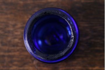 アンティーク雑貨　イギリス　レトロで可愛らしい小さな青色ガラス瓶(ビン)3個セット(1)