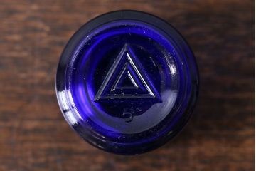 アンティーク雑貨　西洋アンティーク　ディスプレイに活躍するガラス小瓶(ビン)2個セット