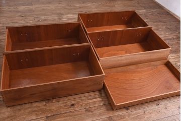 ヴィンテージ家具　北欧ビンテージ　チーク材　丸い取っ手がユニークなチェスト(サイドチェスト、引き出し、ドロワー)