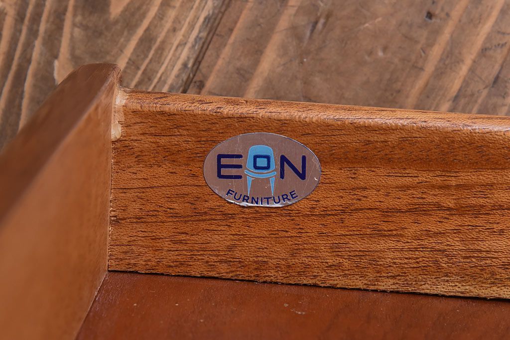 ヴィンテージ家具　北欧ビンテージ　チーク材　丸い取っ手がユニークなチェスト(サイドチェスト、引き出し、ドロワー)