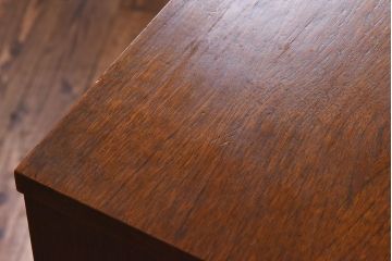 ヴィンテージ家具　北欧ビンテージ　チーク材　丸い取っ手がユニークなチェスト(サイドチェスト、引き出し、ドロワー)