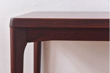 北欧ビンテージ　美品　ローズウッド材の色味が魅力的なコーヒーテーブル(サイドテーブル)(1)