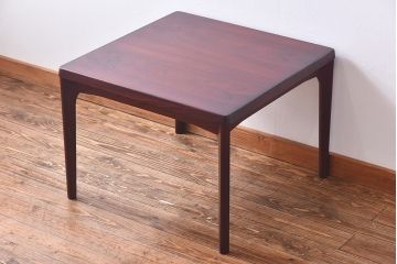 北欧ビンテージ　美品　ローズウッド材の色味が魅力的なコーヒーテーブル(サイドテーブル)(1)