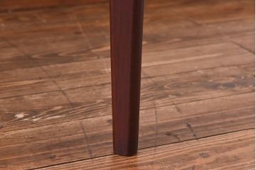 北欧ビンテージ　美品　ローズウッド材の色味が魅力的なコーヒーテーブル(サイドテーブル)(1)