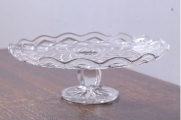 アンティーク雑貨　イギリス　置くだけで上品な雰囲気が漂うケーキスタンド(プレート)