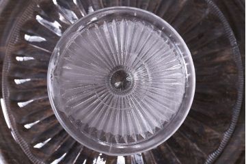 アンティーク雑貨　イギリス製　シンプルなデザインのガラスケーキスタンド