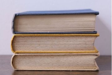 アンティーク雑貨　イギリスアンティーク　古い趣が魅力的な本(洋書、古書、英字本)3冊セット(1)