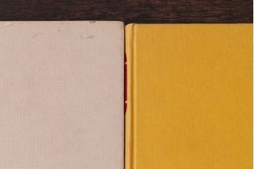 アンティーク雑貨　イギリスアンティーク　古い趣が魅力的な本(洋書、古書、英字本)3冊セット(1)