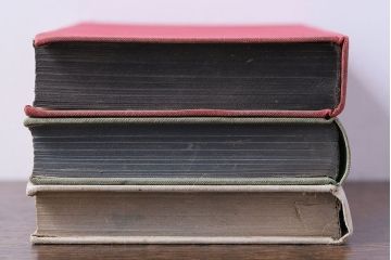 アンティーク雑貨　イギリスアンティーク　古い趣が魅力的な本(洋書、古書、英字本)3冊セット(2)