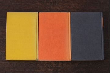 アンティーク雑貨　イギリスアンティーク　古い趣が魅力的な本(洋書、古書、英字本)3冊セット