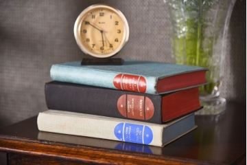アンティーク雑貨　イギリスアンティーク　飾るだけで様になる本(洋書、古書、英字本)3冊セット(1)