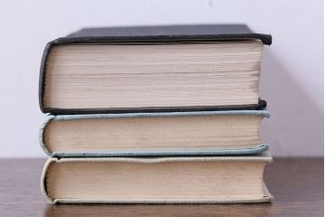 アンティーク雑貨　イギリスアンティーク　飾るだけで様になる本(洋書、古書、英字本)3冊セット(1)