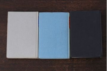 アンティーク雑貨　イギリスアンティーク　飾るだけで様になる本(洋書、古書、英字本)3冊セット(1)