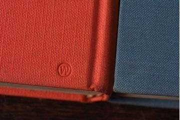 アンティーク雑貨　イギリスアンティーク　飾るだけで様になる本(洋書、古書、英字本)2冊セット