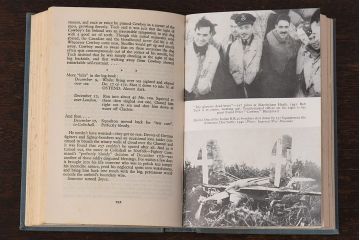 アンティーク雑貨　イギリスアンティーク　飾るだけで様になる本(洋書、古書、英字本)2冊セット