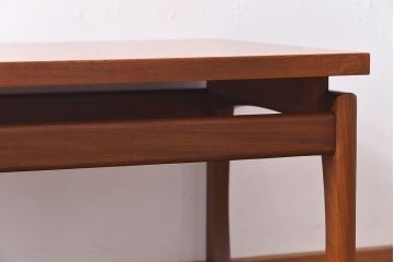 ヴィンテージ家具　北欧ビンテージ　G-PLAN(ジープラン)　温かみのあるチーク材のセンターテーブル(ローテーブル、リビングテーブル)