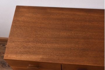 ヴィンテージ家具　北欧ビンテージ　G-PLAN　Quadrilleシリーズ　サイドチェスト(サイドボード、引き出し)