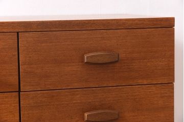 ヴィンテージ家具　北欧ビンテージ　G-PLAN　Quadrilleシリーズ　サイドチェスト(サイドボード、引き出し)
