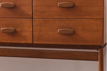 ヴィンテージ家具　北欧ビンテージ　G-PLAN　Quadrilleシリーズ　サイドチェスト(サイドボード、引き出し)