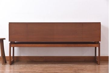 ヴィンテージ家具　北欧ビンテージ　G-PLAN　Quadrilleシリーズ　サイドチェスト(サイドボード、引き出し)